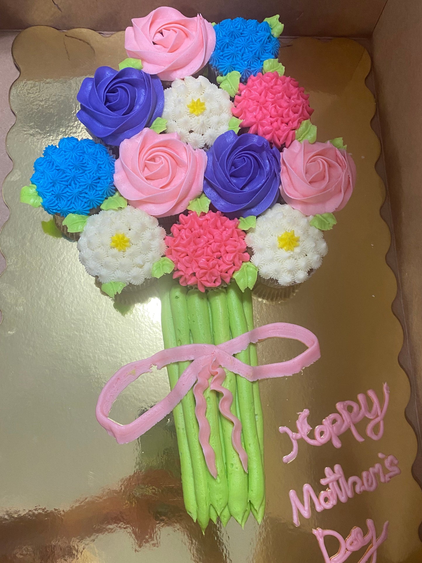 Mother’s Day cupcake bouquet